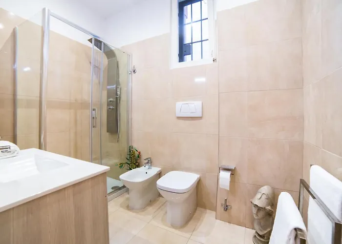 Spacious With Sunny Terrace Near Vatican *